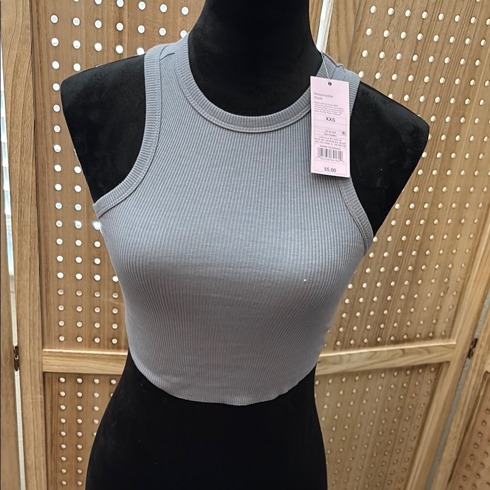 A.
Wild‎ Fable Gray Fitted Crop Tank Top